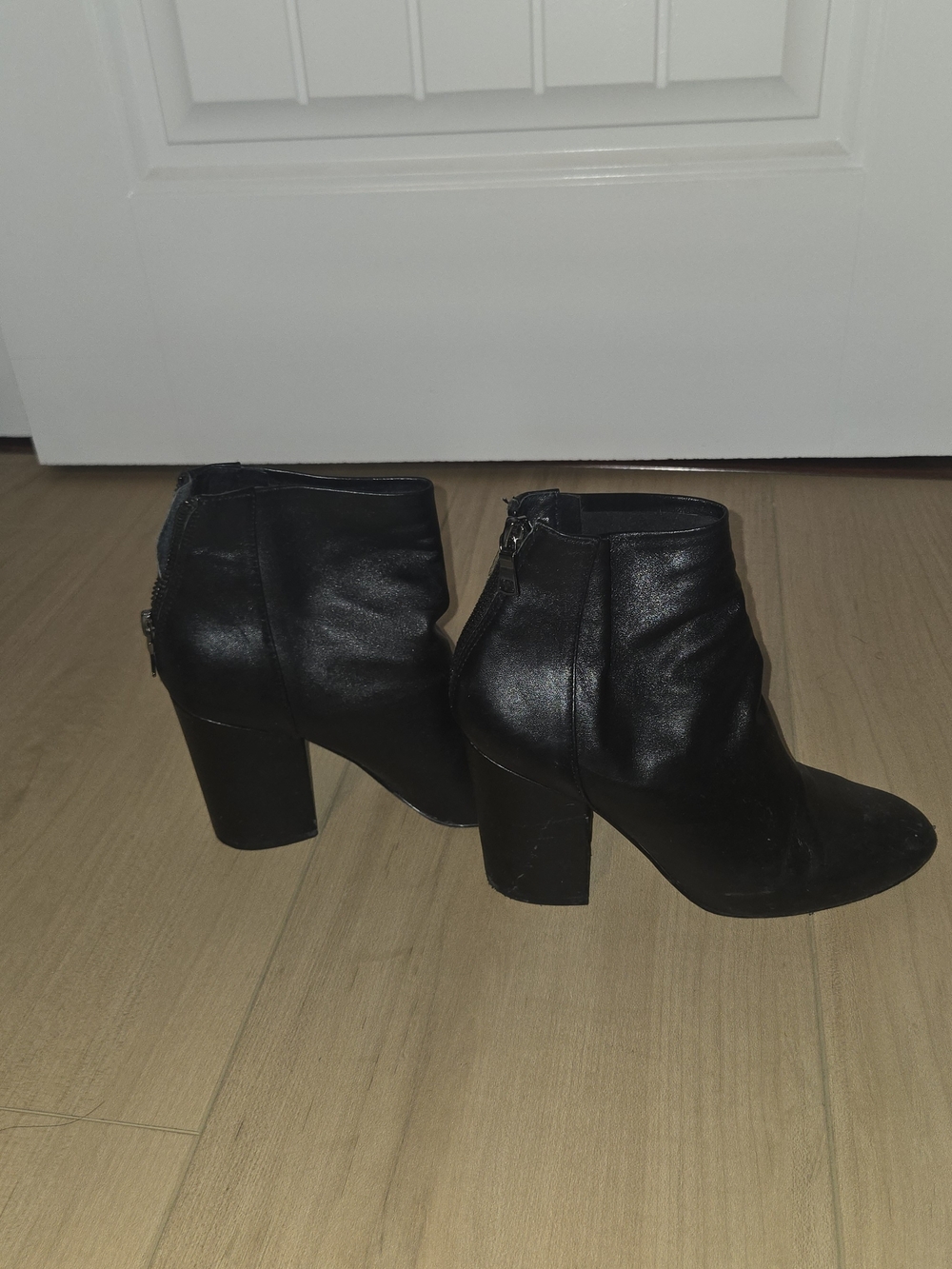Steve Madden Black Leather Ankle Booties